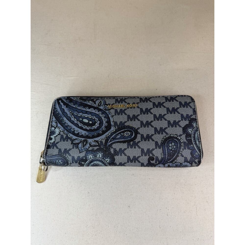 Michael Kors Paisley Jet Set Large Multi-Function Wallet in Navy